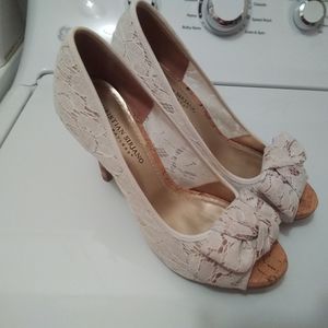 Christian Siriano lace bow peep toe heel pumps 8